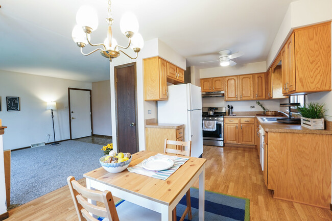 Foto del edificio - 16753 Highview Ave