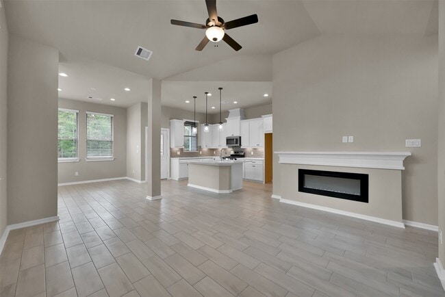 Building Photo - 543 Longleaf Pine Dr