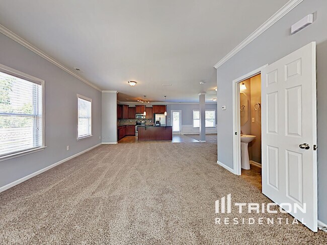 Building Photo - 139 Collenton Ln