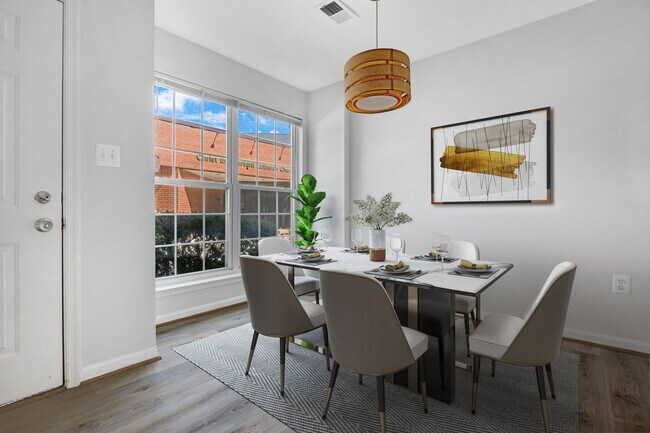 Foto del edificio - 11860 Breton Ct