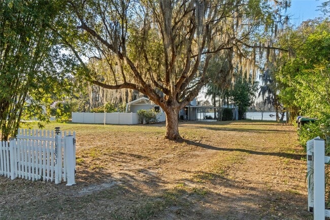 Building Photo - 16853 Arrowhead Blvd