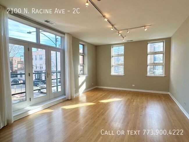 Foto del edificio - Lincoln Park/Depaul 2 bed 2 bath with gara...