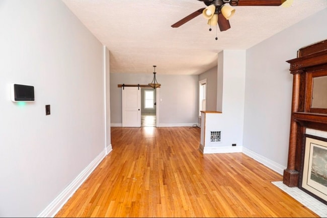 Building Photo - 3908-3910-3910 Flad Ave