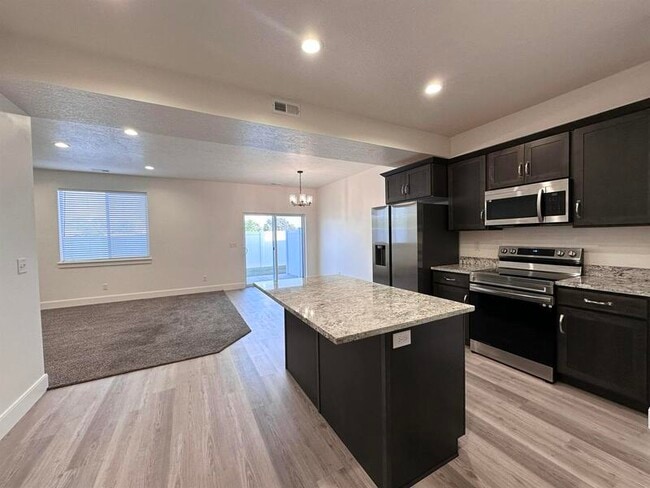 Building Photo - 250 W 1200 S