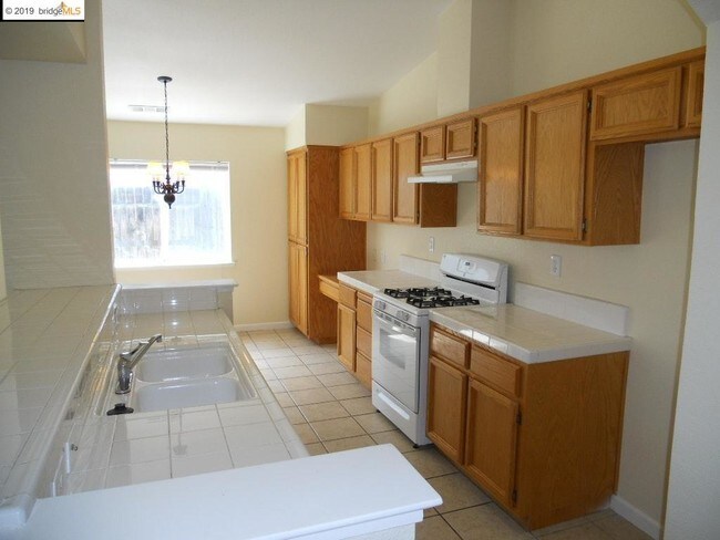 Building Photo - 1236 Walnut Meadows Dr
