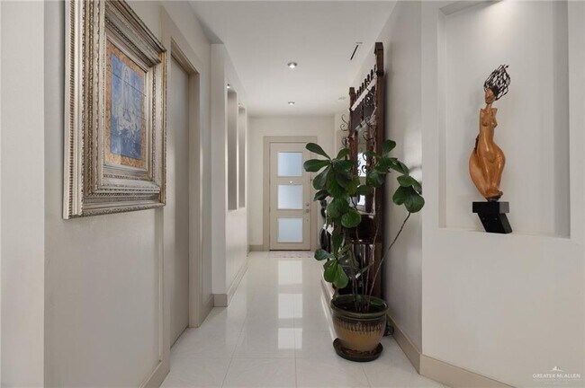 Building Photo - 24 Colorado Ct