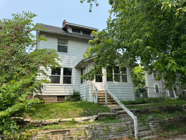 Building Photo - 1018 Arlington Ct