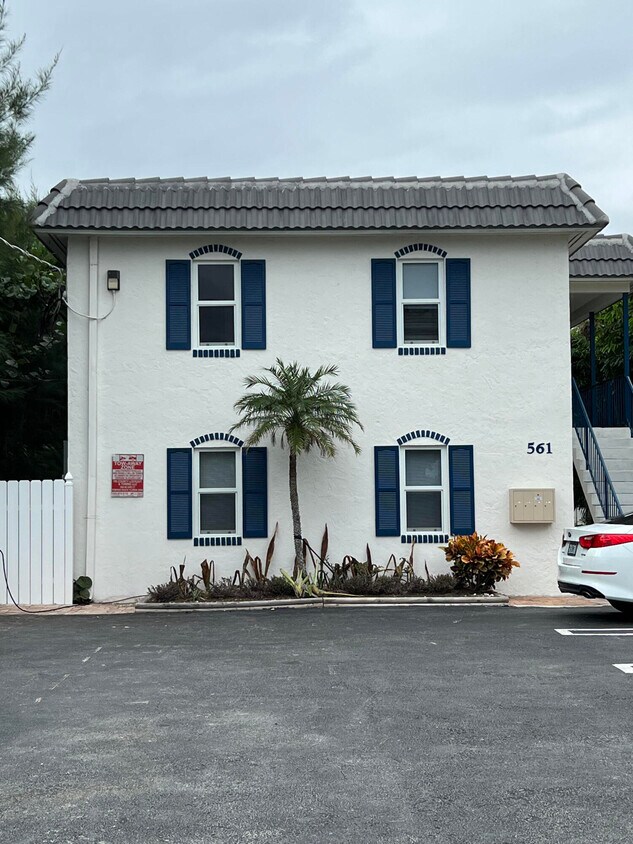 Foto principal - 561 NE 21st Ave