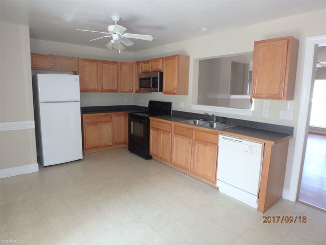 Building Photo - 4020 Lucerne Ct