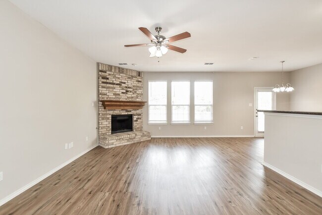 Foto del edificio - 3686 Juniper Hills Dr