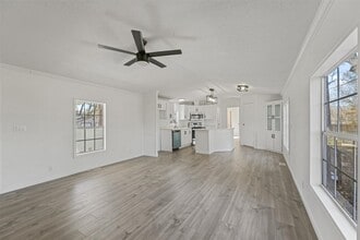Building Photo - 23239 Lakeside Dr