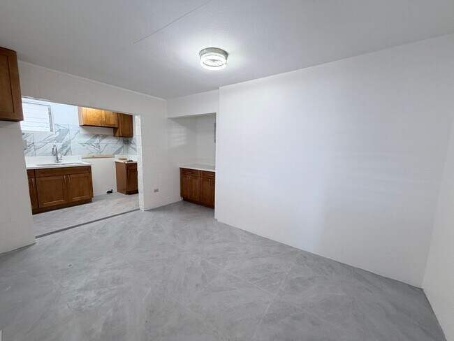 Foto del edificio - 2210 N School St