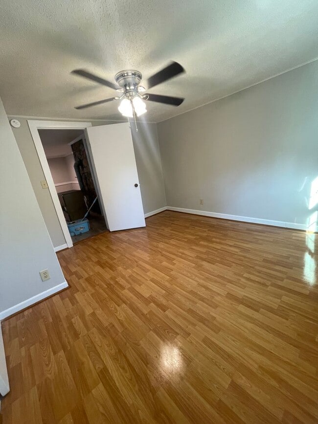 Foto del edificio - 1635 Gibbs Shoals Rd