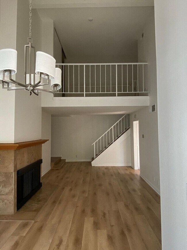 Building Photo - 8305 Summertime Ln