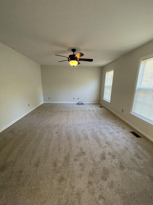 Building Photo - 10197 Madison Dr