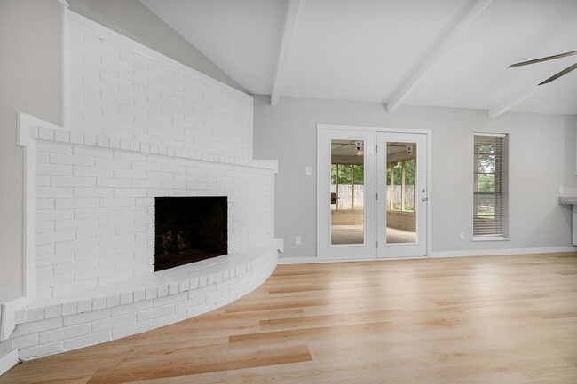 Foto del edificio - Beautifully Remodeled Home for Lease