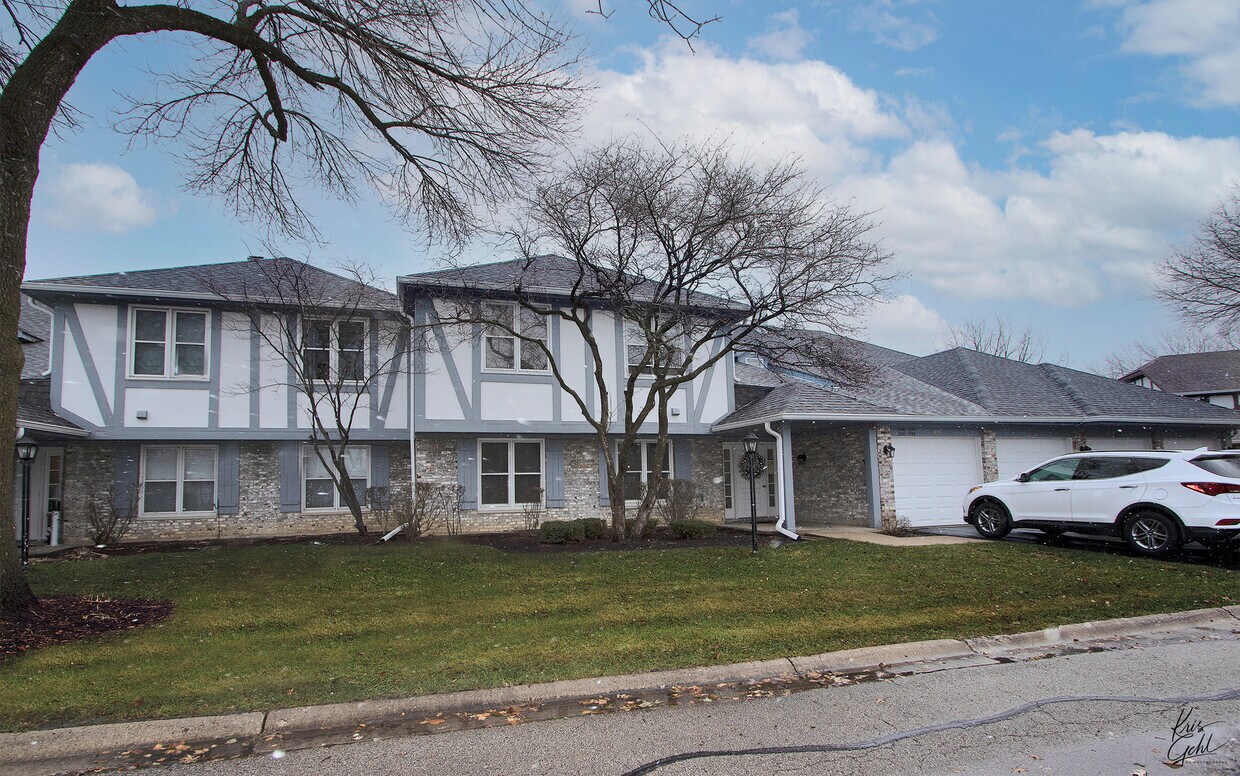 252 Southwick Ct Unit 252, Vernon Hills, IL 60061 Condo for Rent in