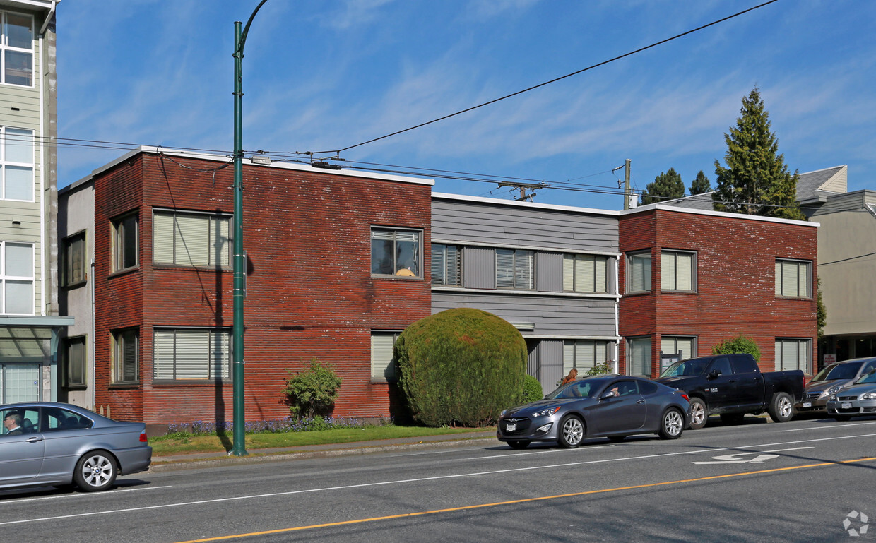 Primary Photo - Los Angeles Apartments