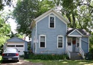 Building Photo - 539 W Doty St