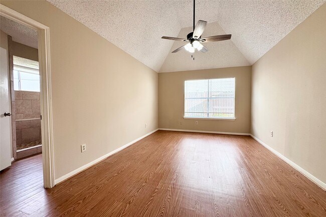 Foto del edificio - 3511 Palm Grove Dr