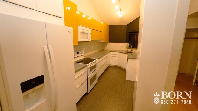 Photo - 939 Laurel St Townhome