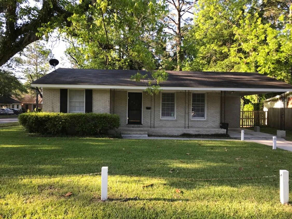 Primary Photo - Beautiful 3Bedroom/2Bath Home near VSU!!!
