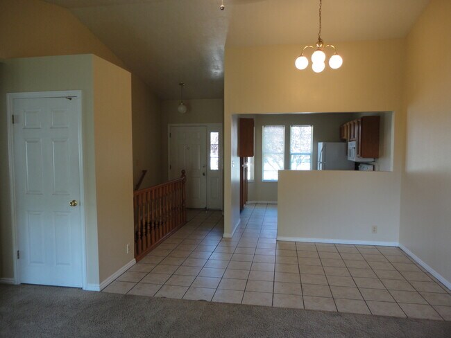 Foto del edificio - Delightful Home in Desirable Orem Neighbor...