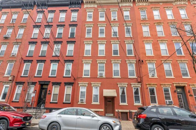 Foto del edificio - 623 Willow Ave