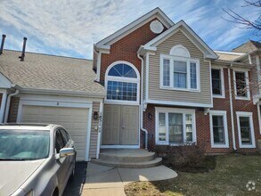 Building Photo - 1851 Fox Run Dr
