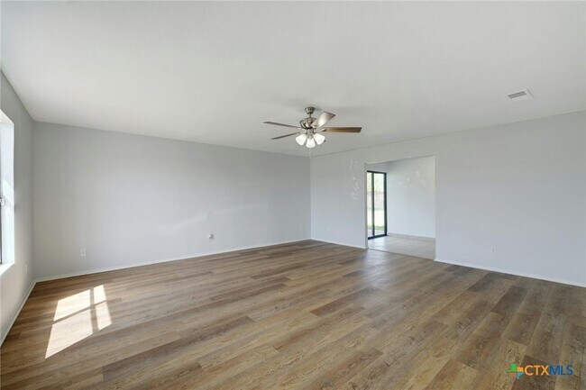 Building Photo - 2703 Casey Dr