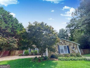 Building Photo - 1552 Blackwell Rd