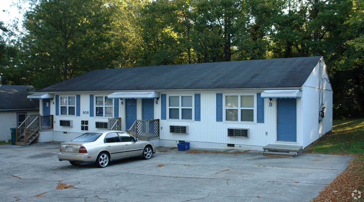 Primary Photo - 908 Berkeley St