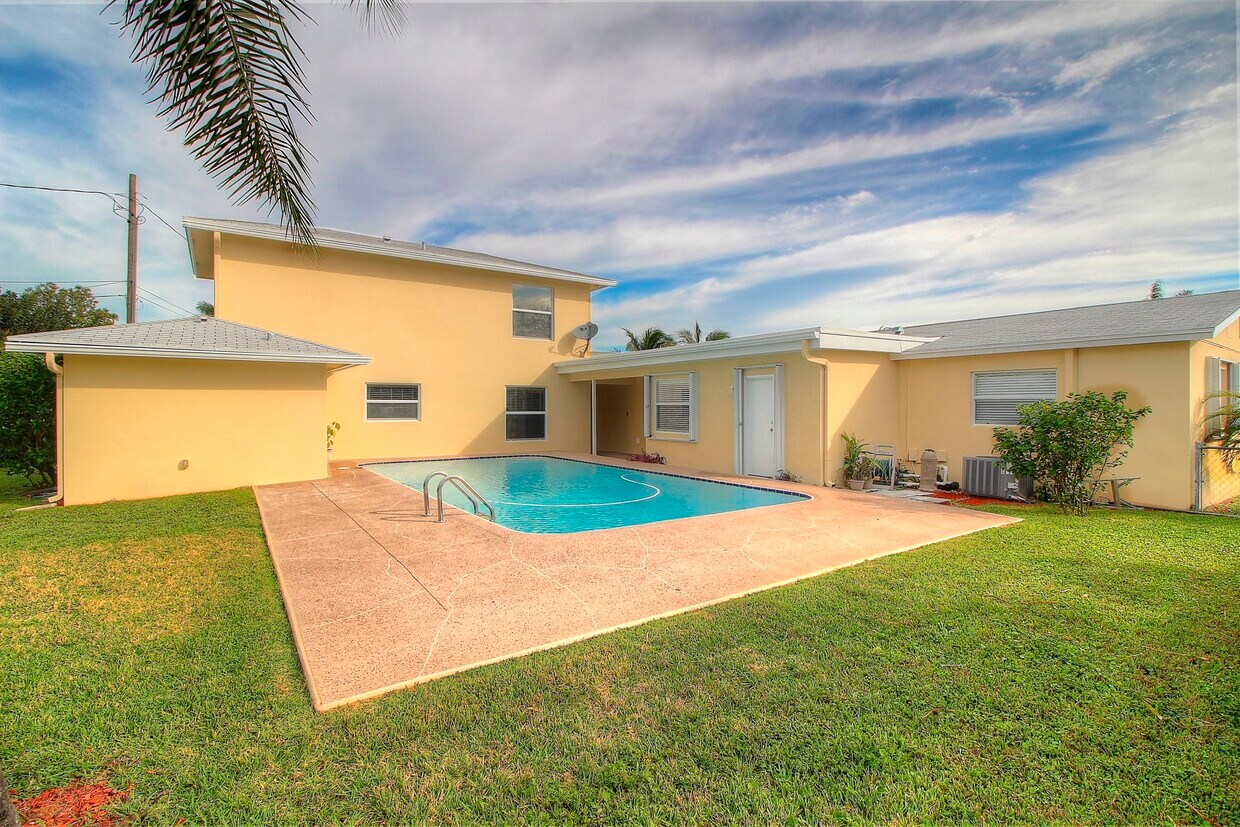 Foto principal - 740 Buttonwood Rd
