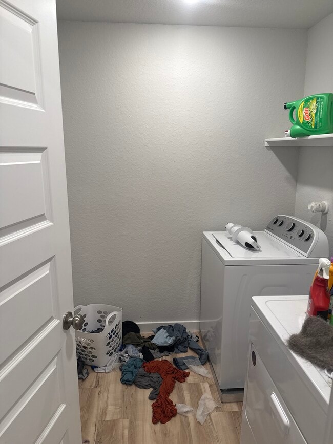 Foto del edificio - 14539 Emerio Dr