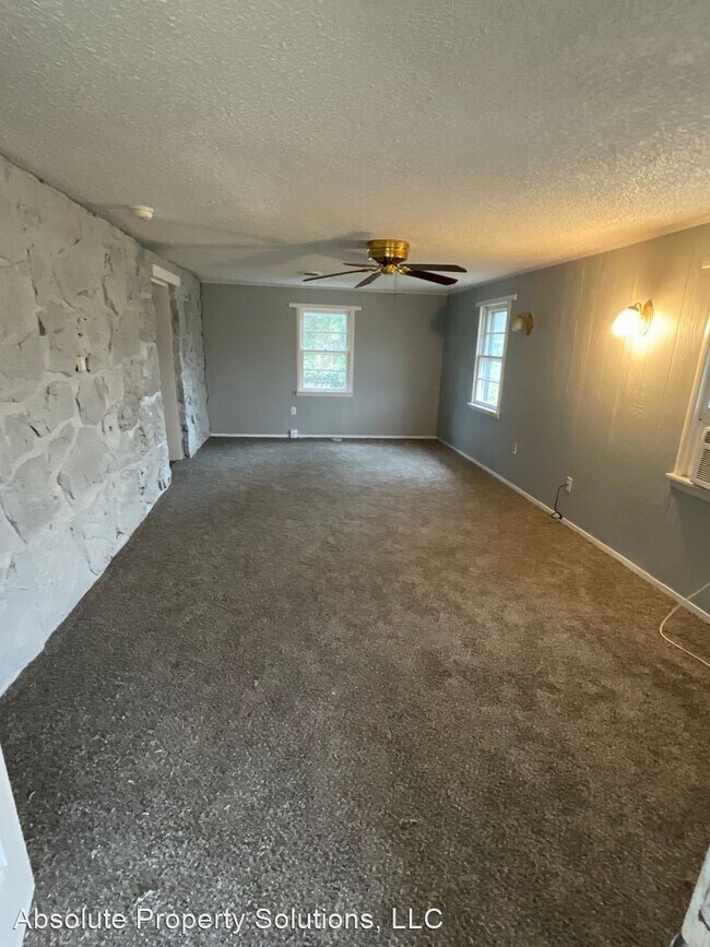 Building Photo - 1 br, 1 bath House - 3140 W Harrison St