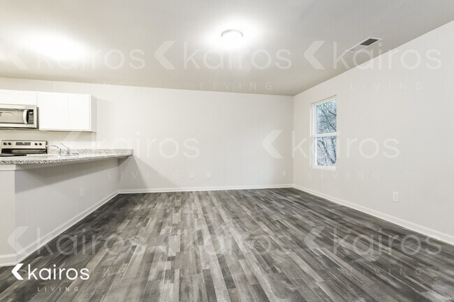Building Photo - 162 Village Creek Dr.