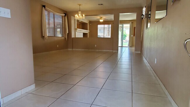 Building Photo - 1370 Airglow Ct