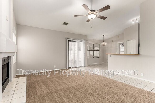 Building Photo - 16042 S 44th Pl