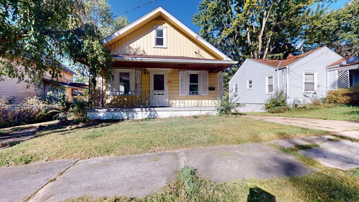 Primary Photo - Cute Cape Cod, 3 or 4 bedroom in Mansfield