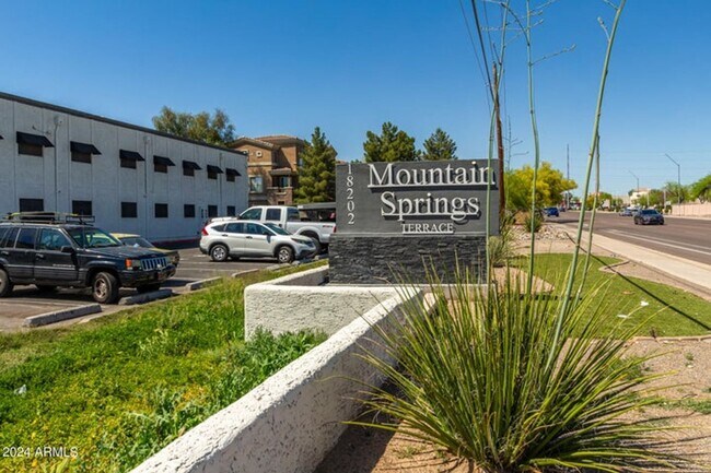 Foto del edificio - 18202 N Cave Creek Rd