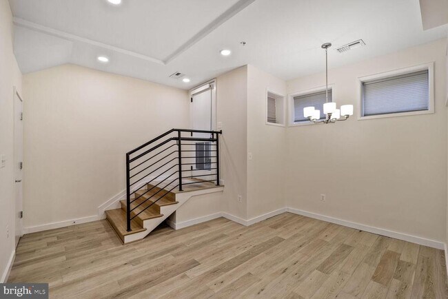 Foto del edificio - 1112 5th St NW