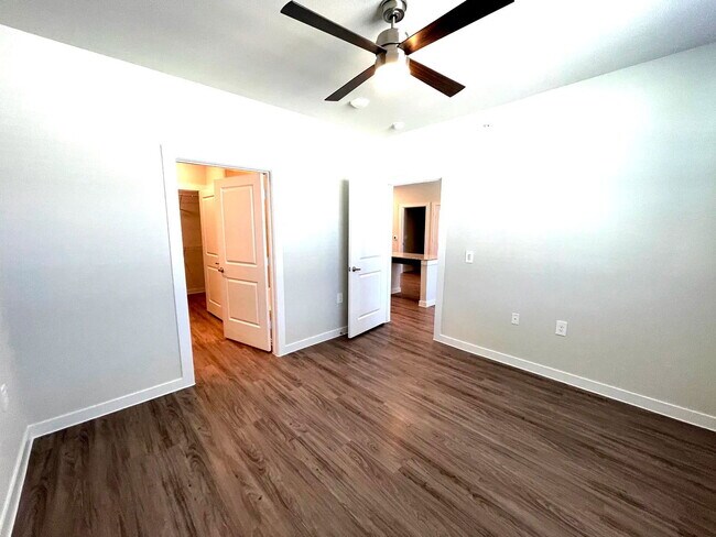 Foto del edificio - 5901 Co Rd 277