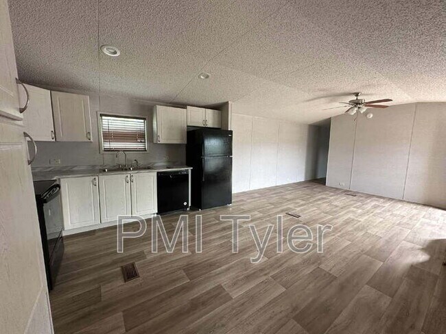 Foto del edificio - 126 Sugar Maple Ln