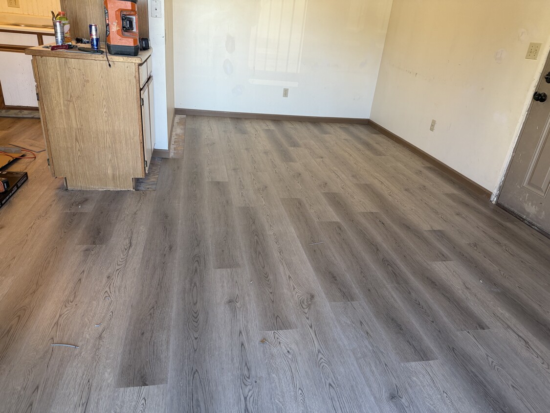 Foto del edificio - 170 Portage S St