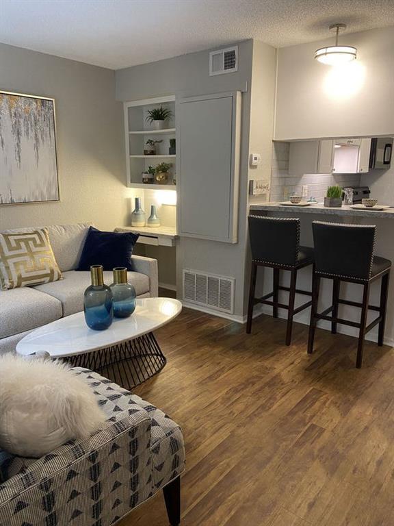 Foto del edificio - 2801 Hemphill Park