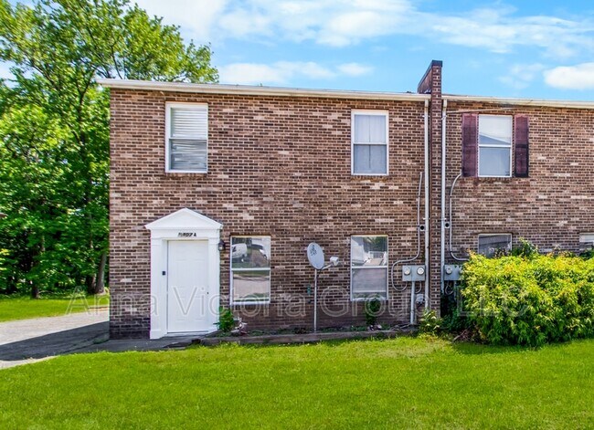 Building Photo - 5307 Valiquet Ave
