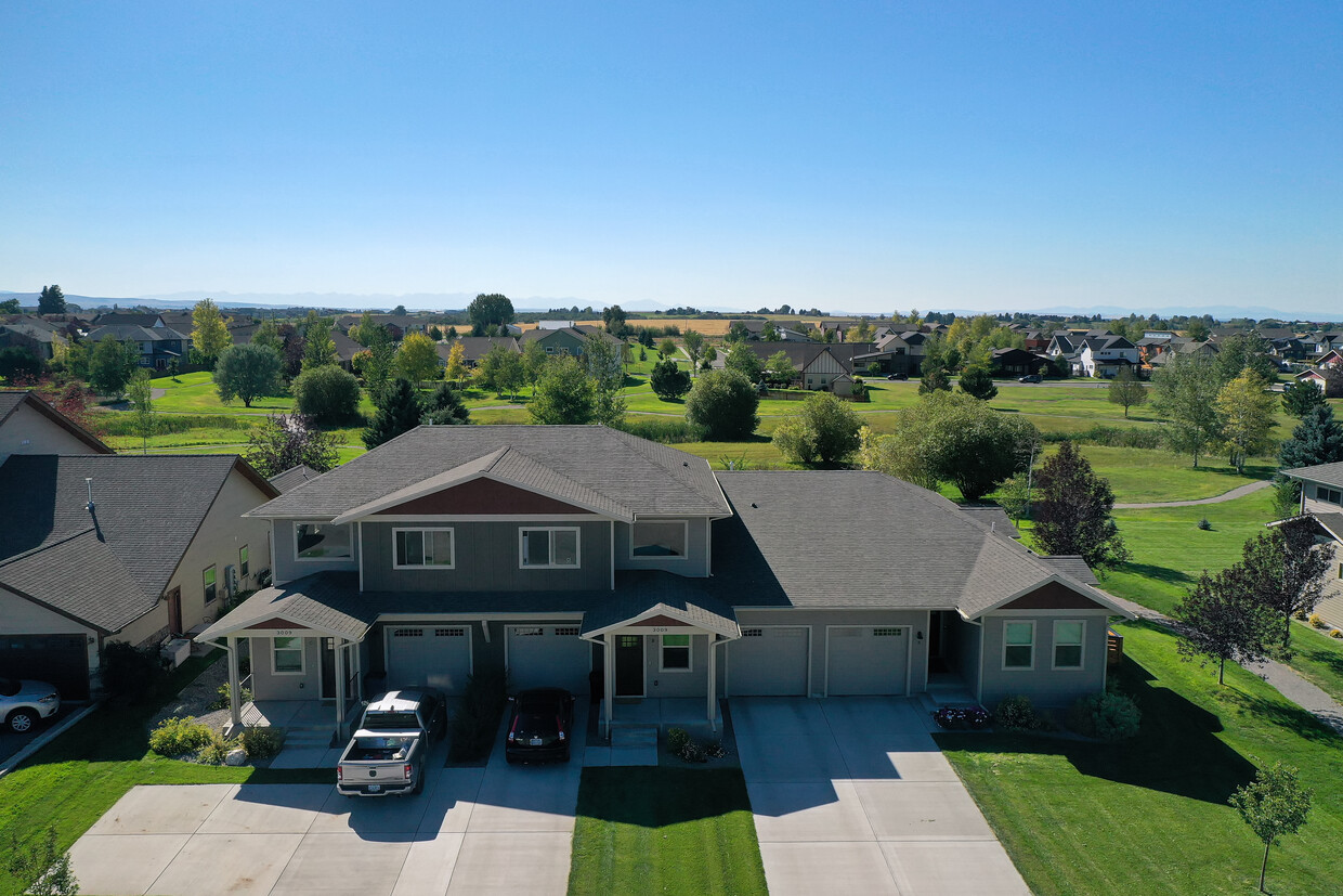 Street View and Back Yard Park - 3009 Warbler Way