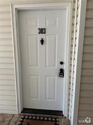 Building Photo - 33 Kassebaum Ln