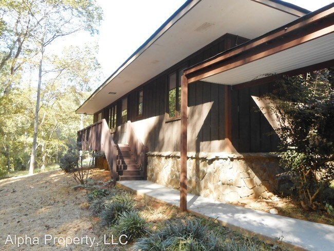 Building Photo - 56 Cantrell Dr