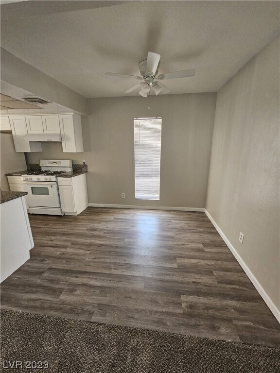 Building Photo - 1405 Vegas Valley Dr